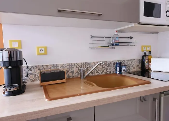 Avec Piscine, Vue Et Montagne アパート