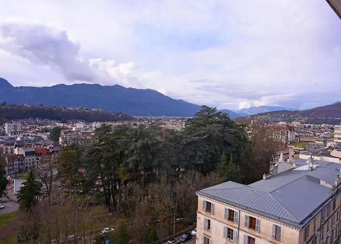 アパート Avec Piscine, Vue Et Montagne