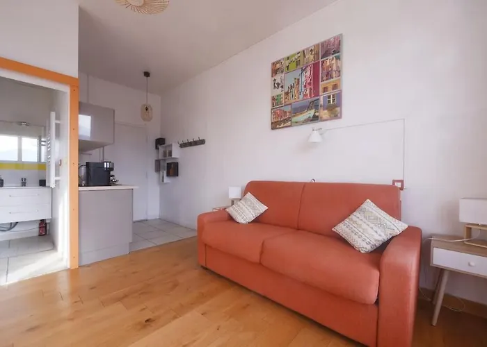 Avec Piscine, Vue Et Montagne アパート *